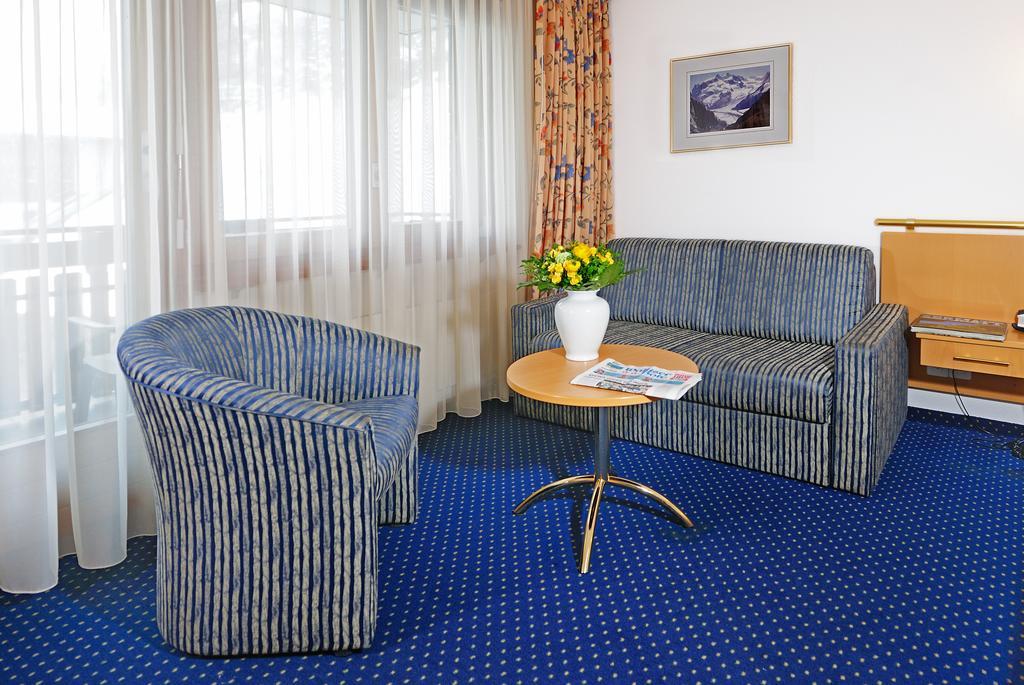 Alpenrose Hotel Цермат Стая снимка