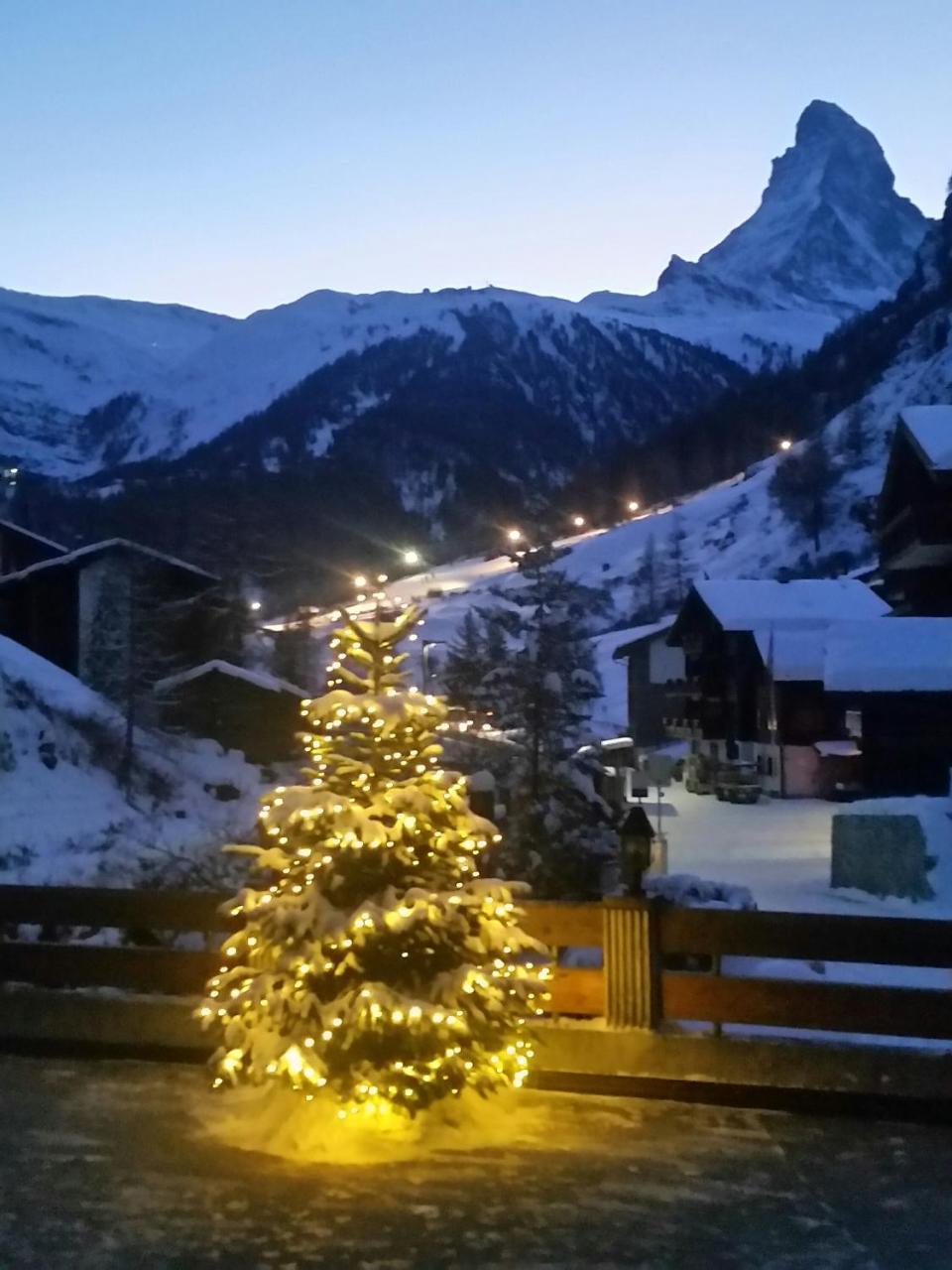 Alpenrose Hotel Цермат Екстериор снимка